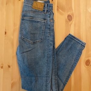 Denim forum,Lola high-rise skinny jean. Size 27.